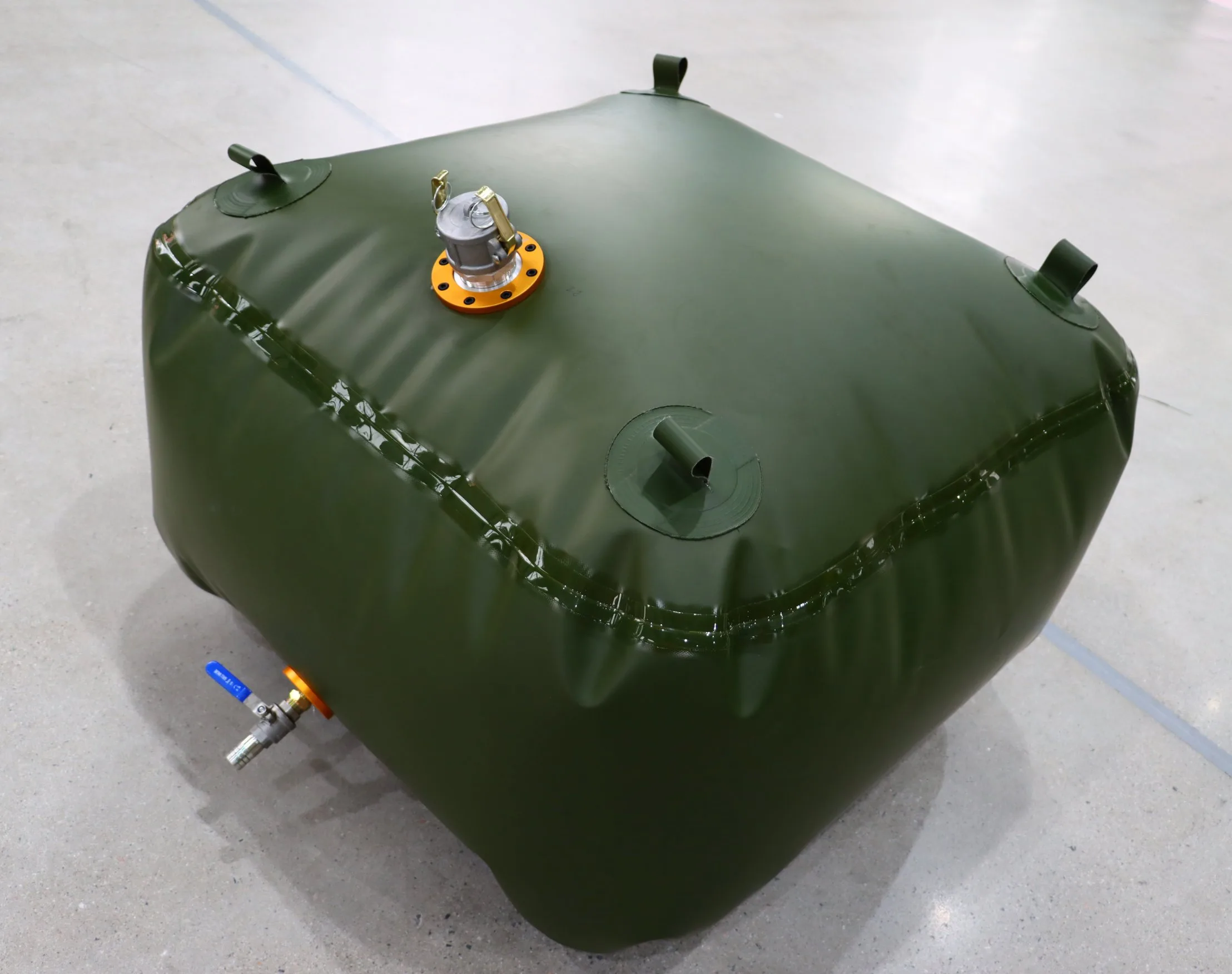 Foldable Fuel Bladder for Boats Extending Marine Range foldable fuel bladder for boats extending marine range